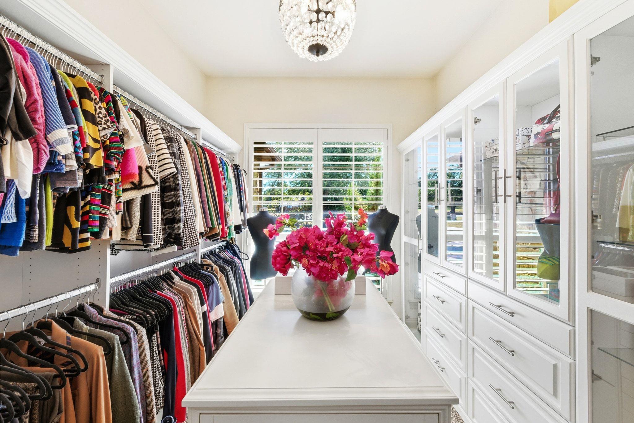 390 Hawthorne Loop, Driftwood, TX 78619