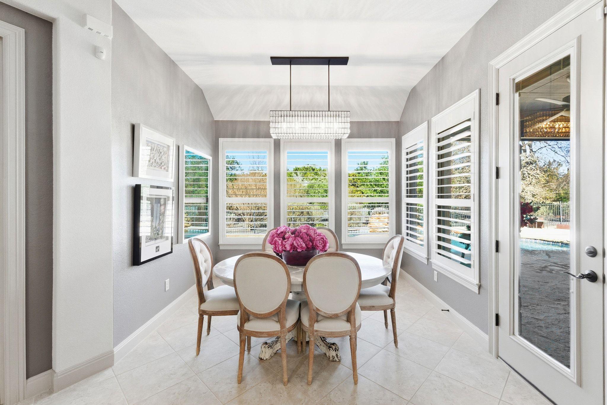 390 Hawthorne Loop, Driftwood, TX 78619