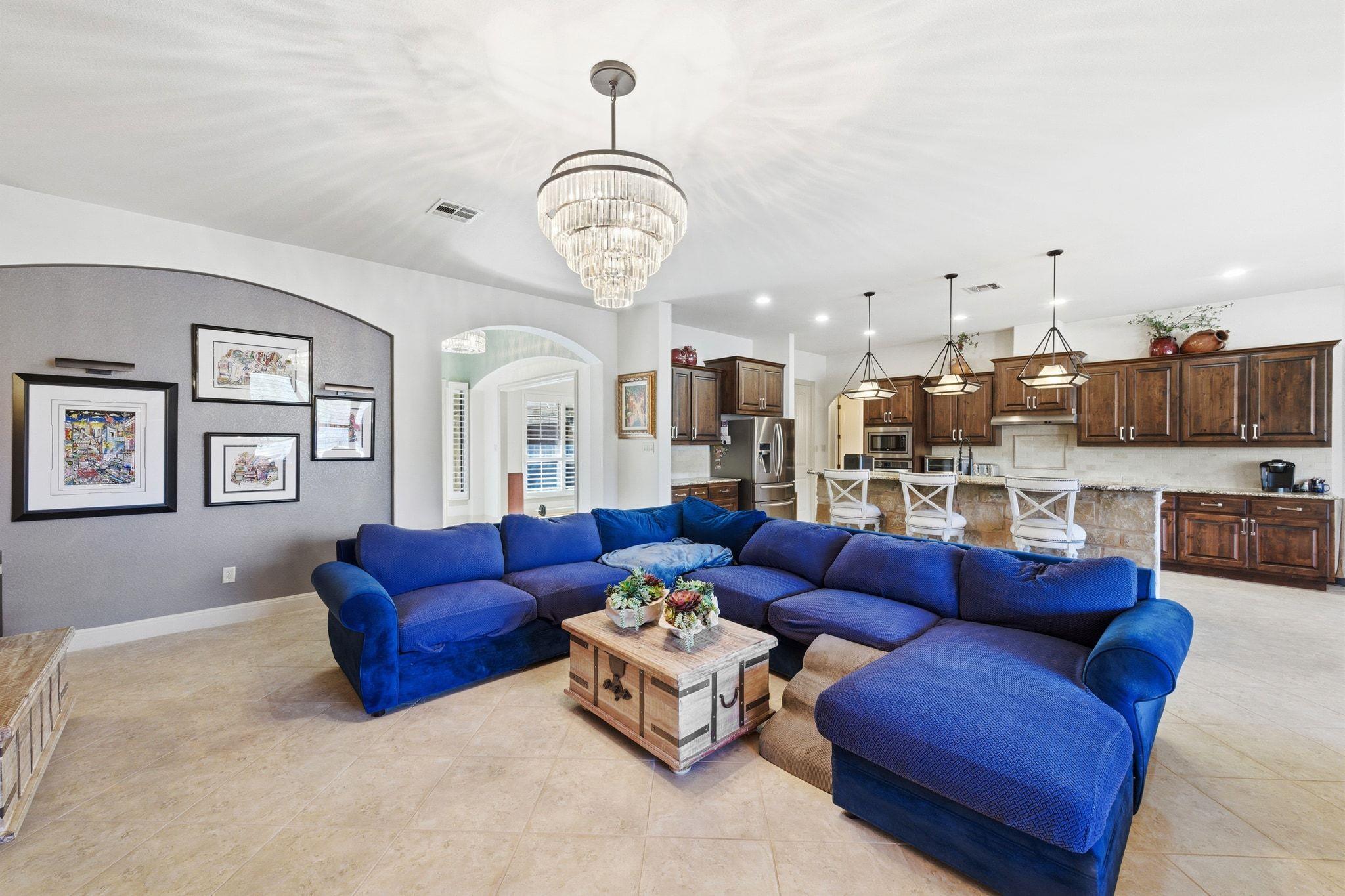 390 Hawthorne Loop, Driftwood, TX 78619