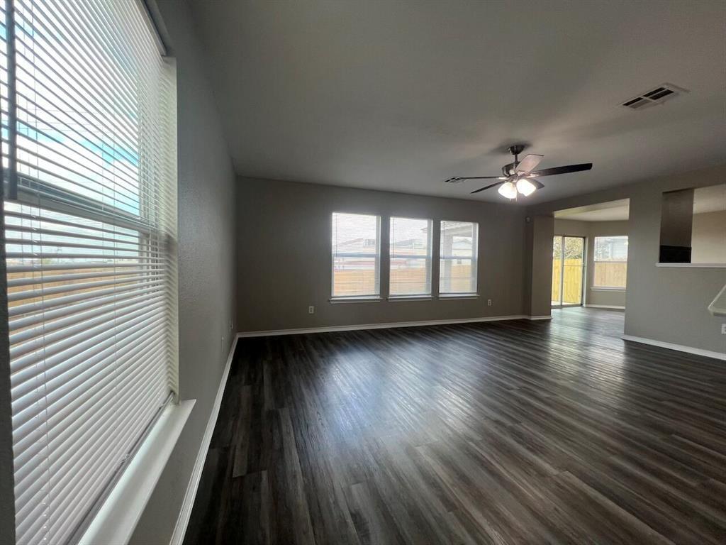 13120 Dearbonne Dr, Del Valle, TX 78617