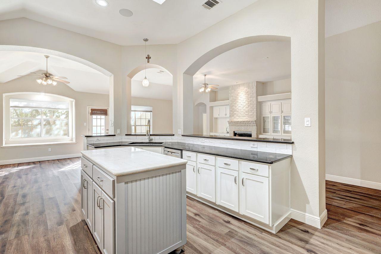 301 Rim Rock Dr, Georgetown, TX 78628