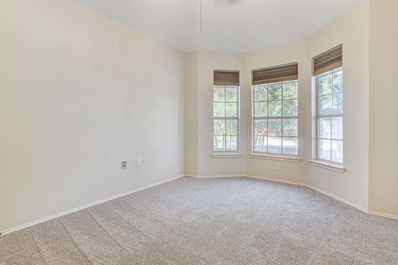 301 Rim Rock Dr, Georgetown, TX 78628