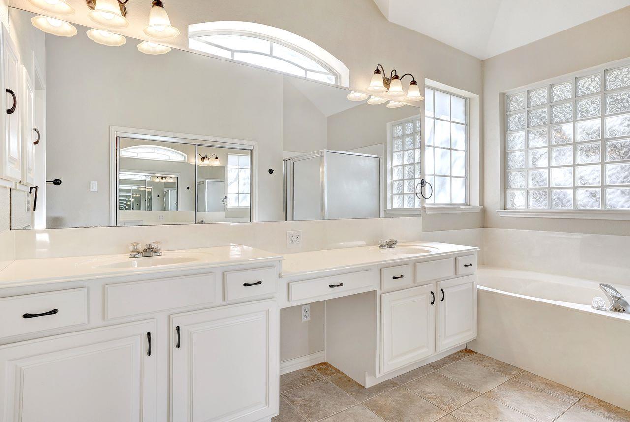 301 Rim Rock Dr, Georgetown, TX 78628