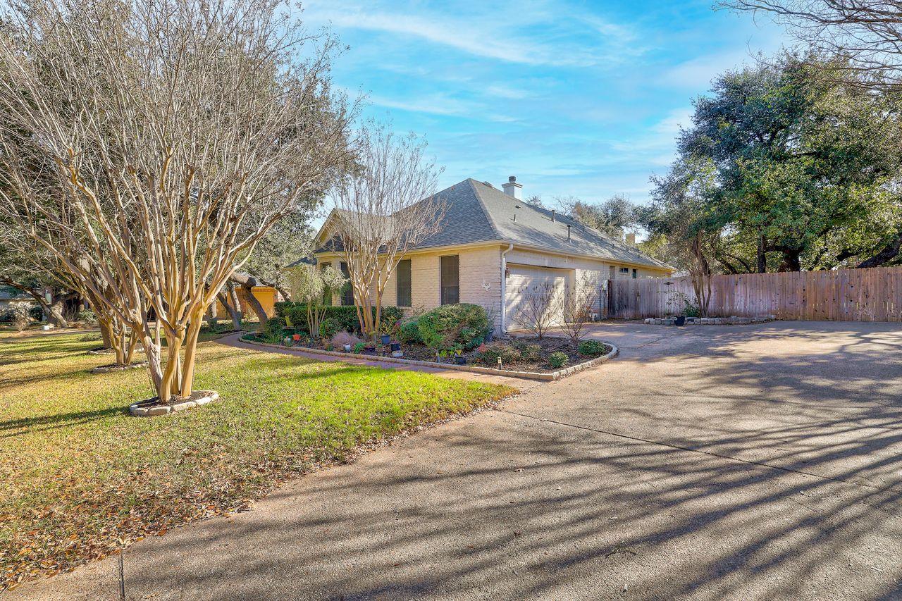 301 Rim Rock Dr, Georgetown, TX 78628