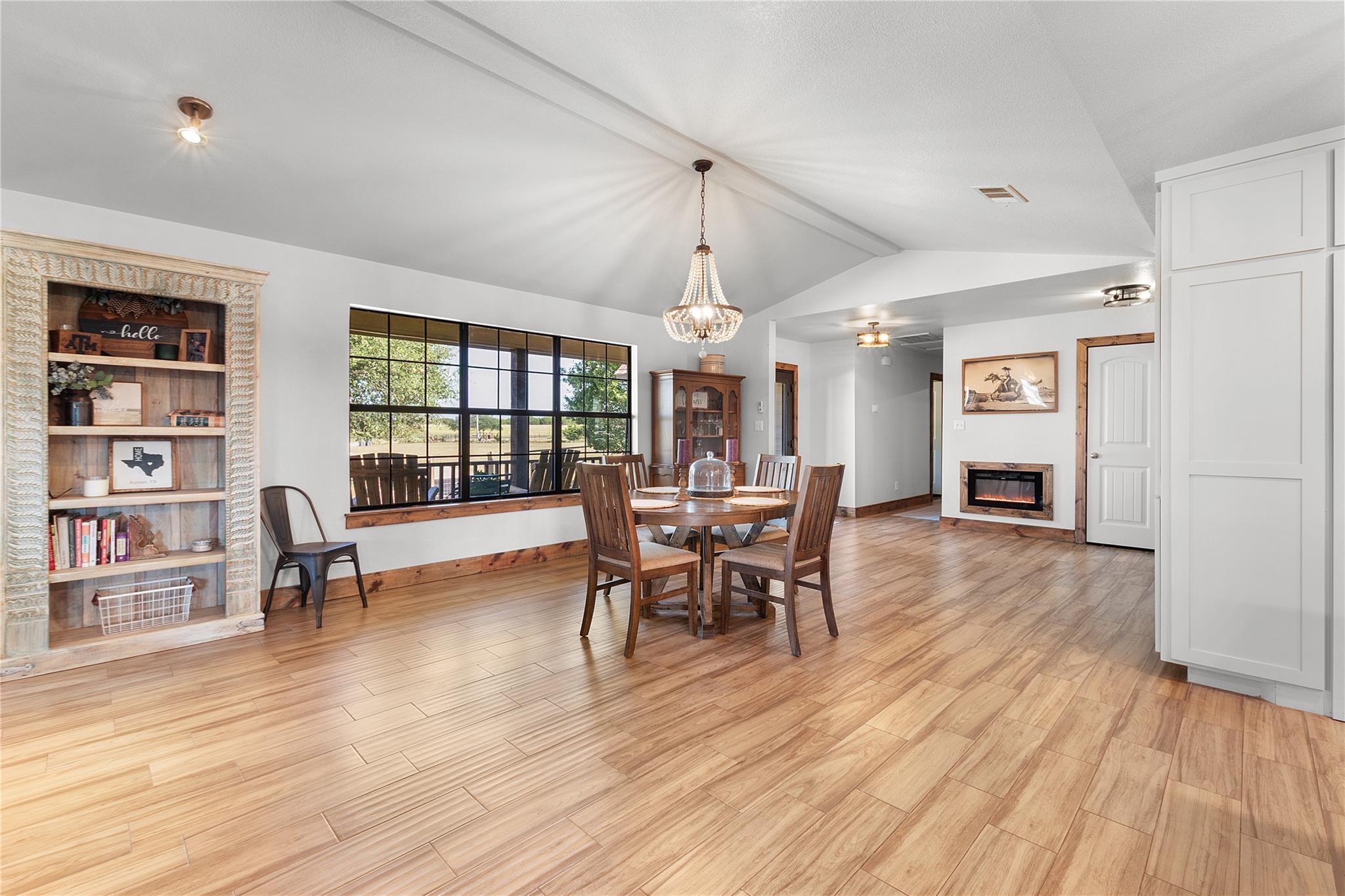 407 Windmill Rd, Burnet, TX 78611