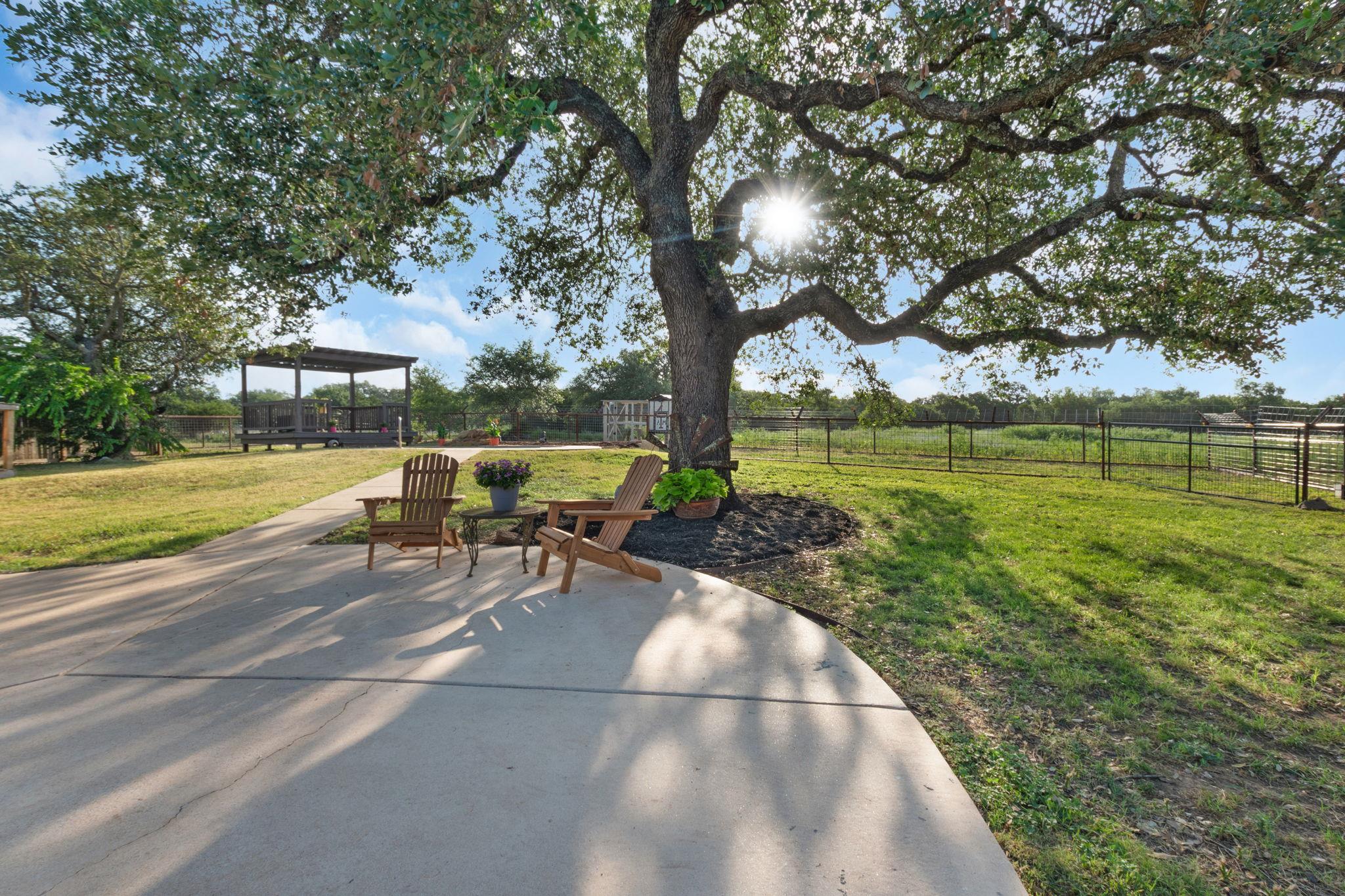 407 Windmill Rd, Burnet, TX 78611