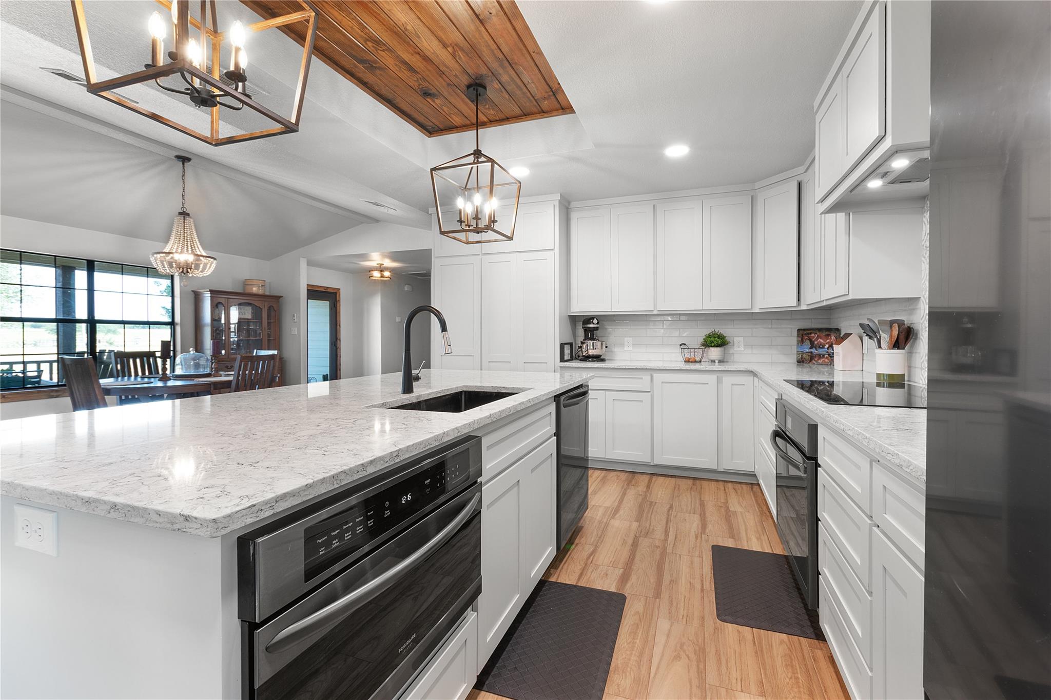 407 Windmill Rd, Burnet, TX 78611