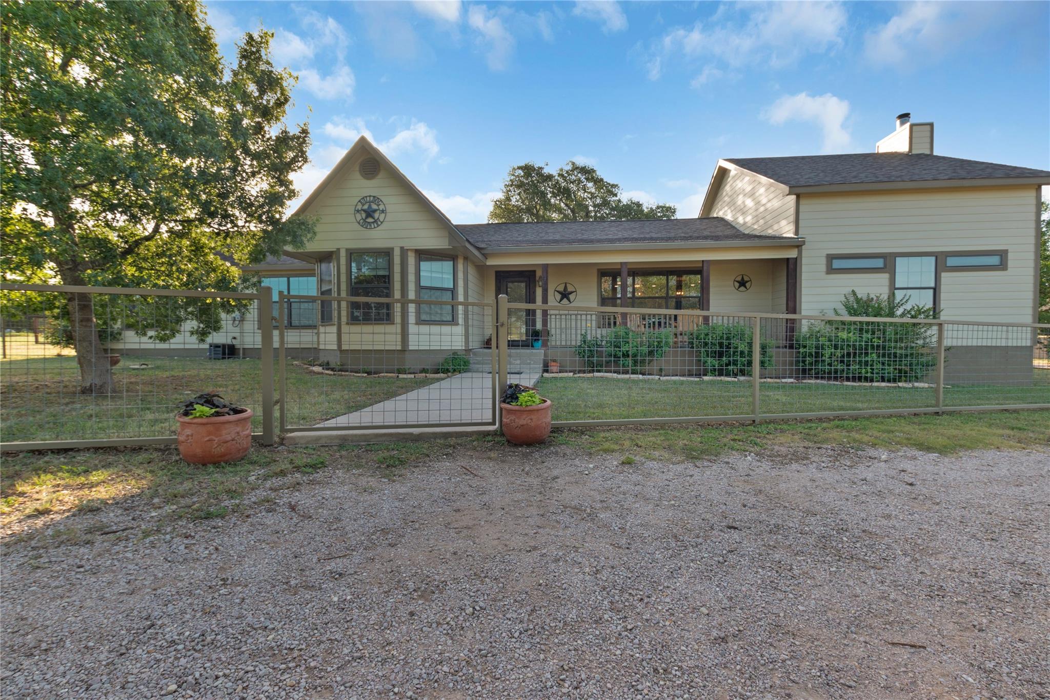407 Windmill Rd, Burnet, TX 78611