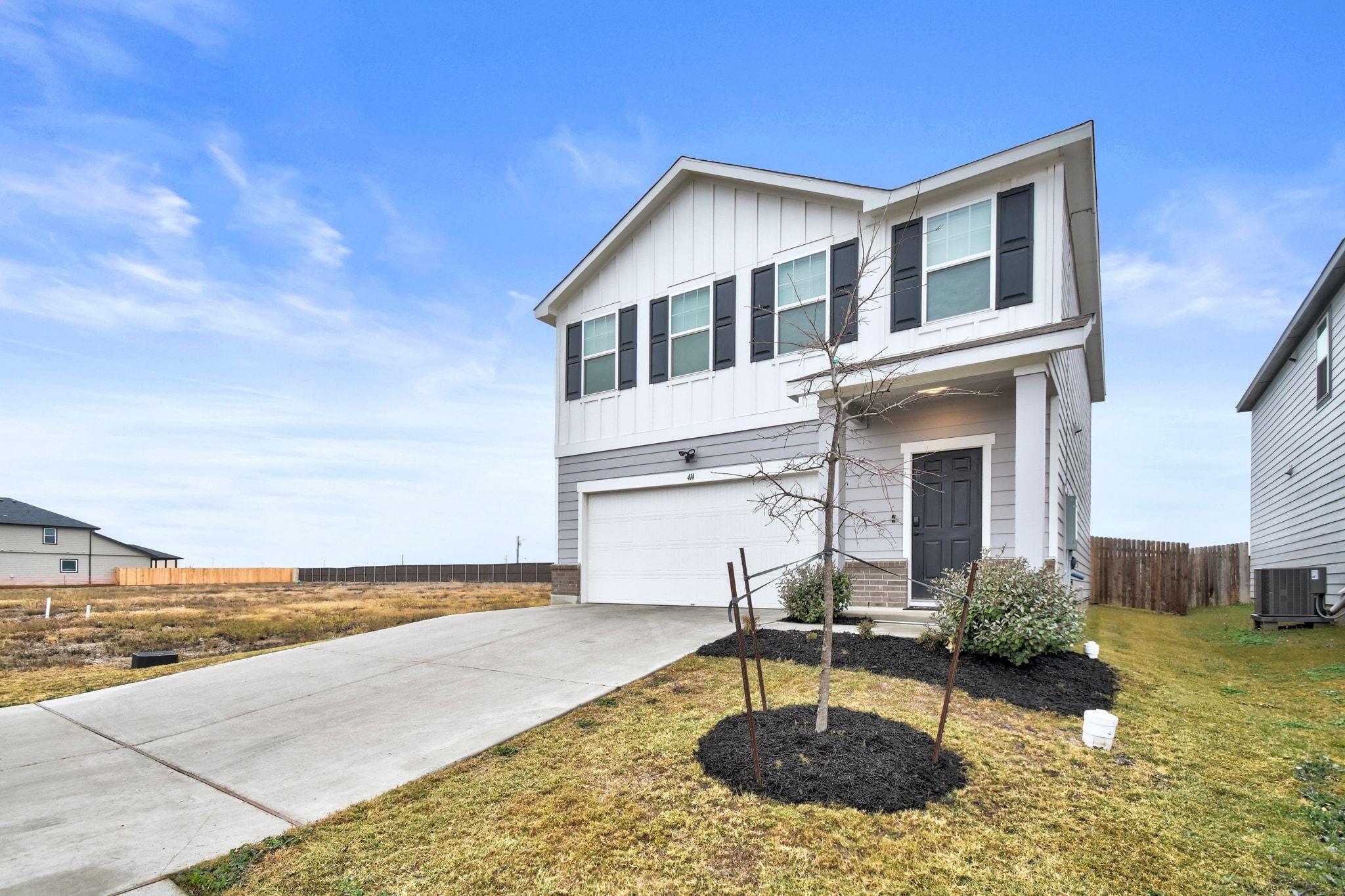 414 Plateau St, Maxwell, TX 78656