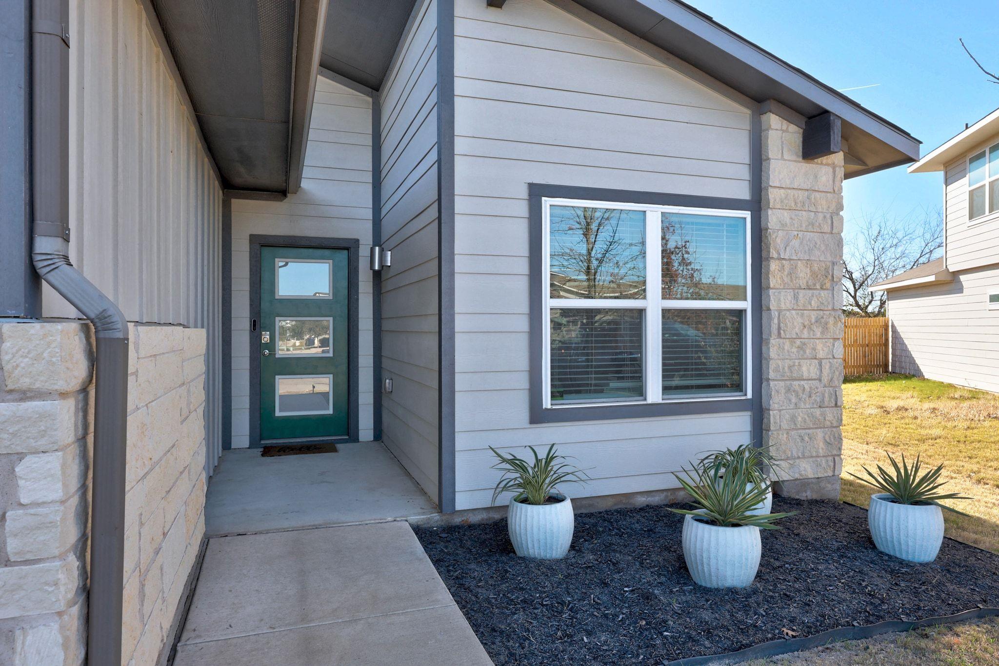 100 Deserti Rd, Leander, TX 78641