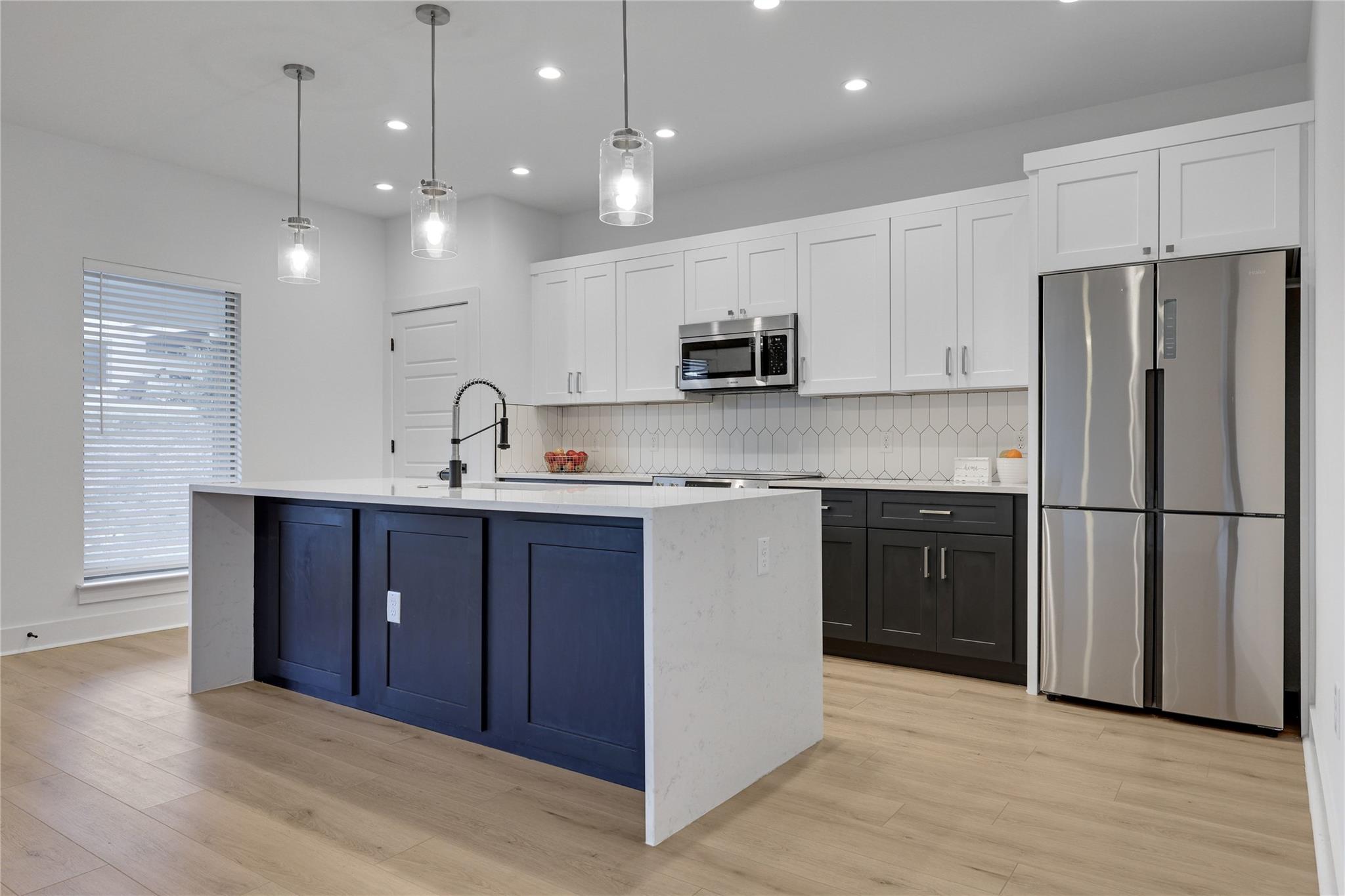 8631 Big Horn Cir, Lago Vista, TX 78645