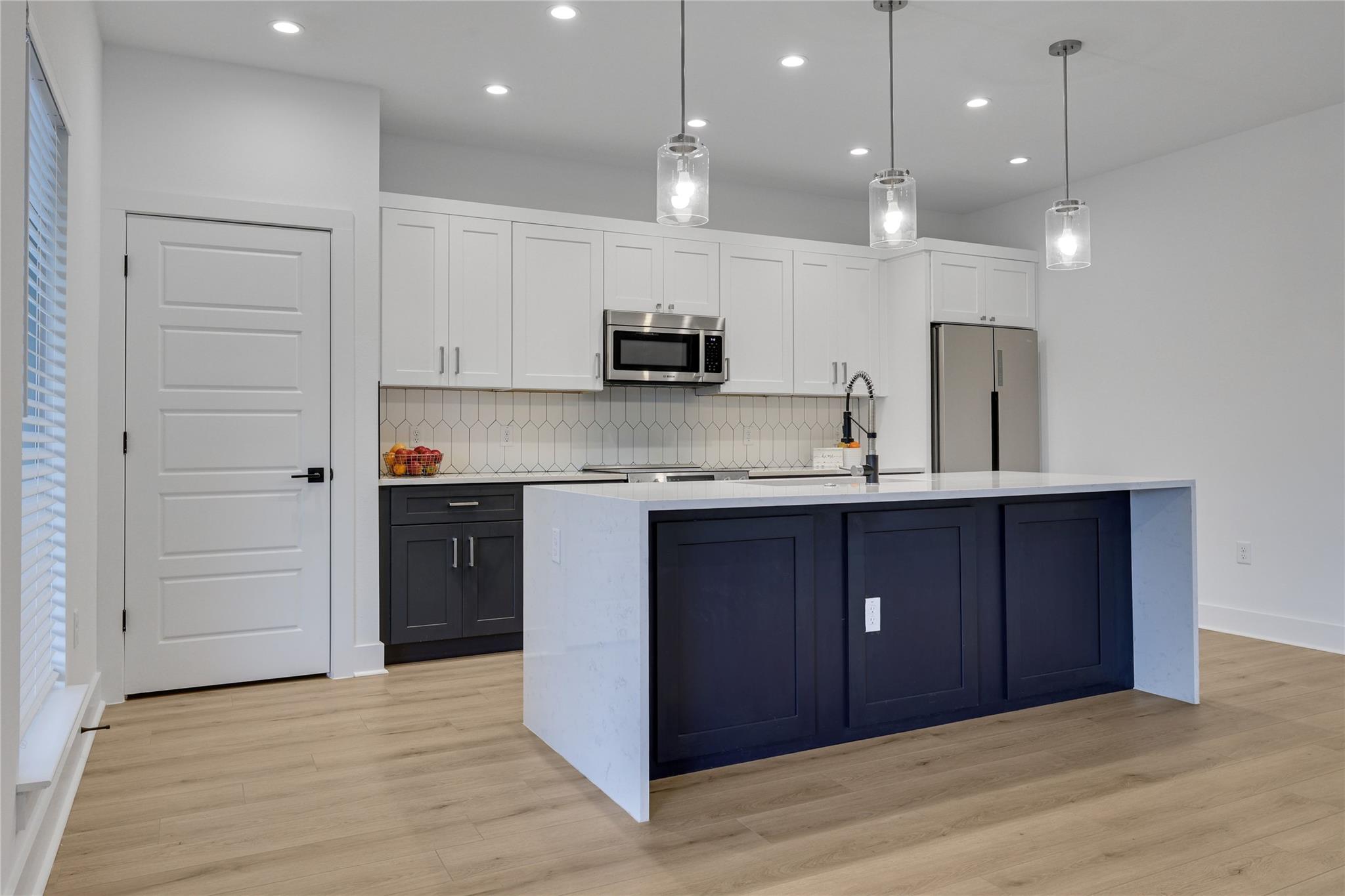 8631 Big Horn Cir, Lago Vista, TX 78645