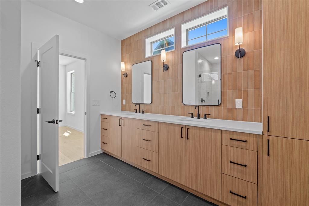 3500 Pecan Springs Rd # 9, Austin, TX 78723