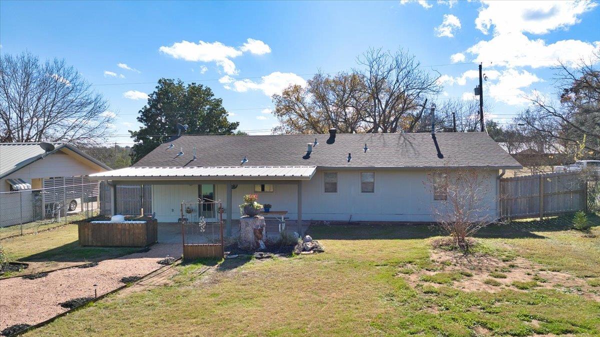 1236 Martin St, Mason, TX 76856