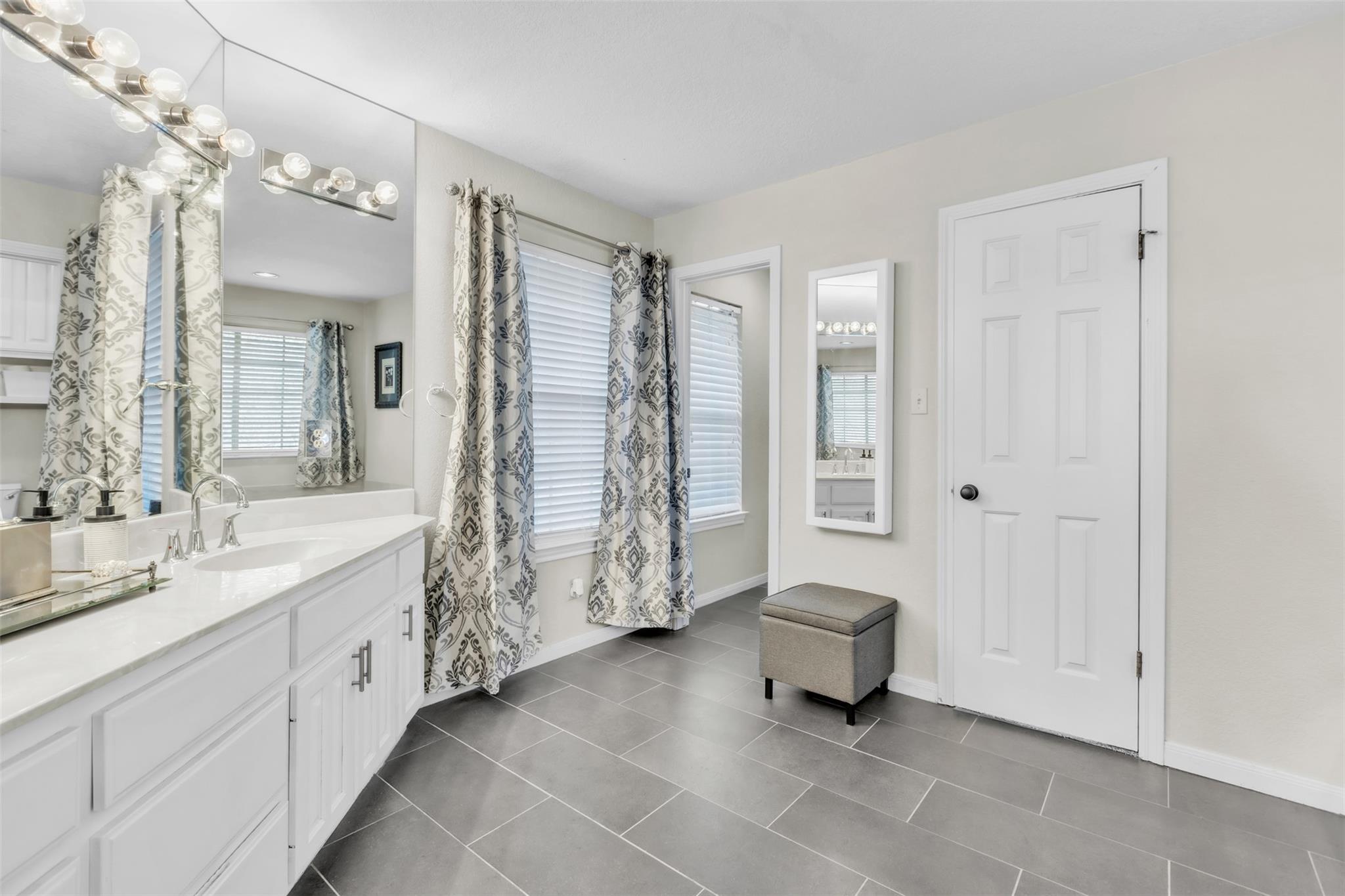 514 Duncan Dr, San Marcos, TX 78666