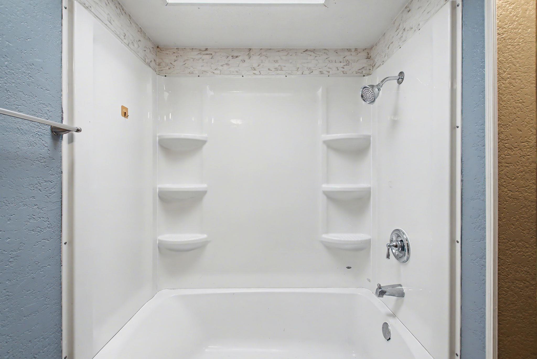 919 Austin St, Kingsland, TX 78639