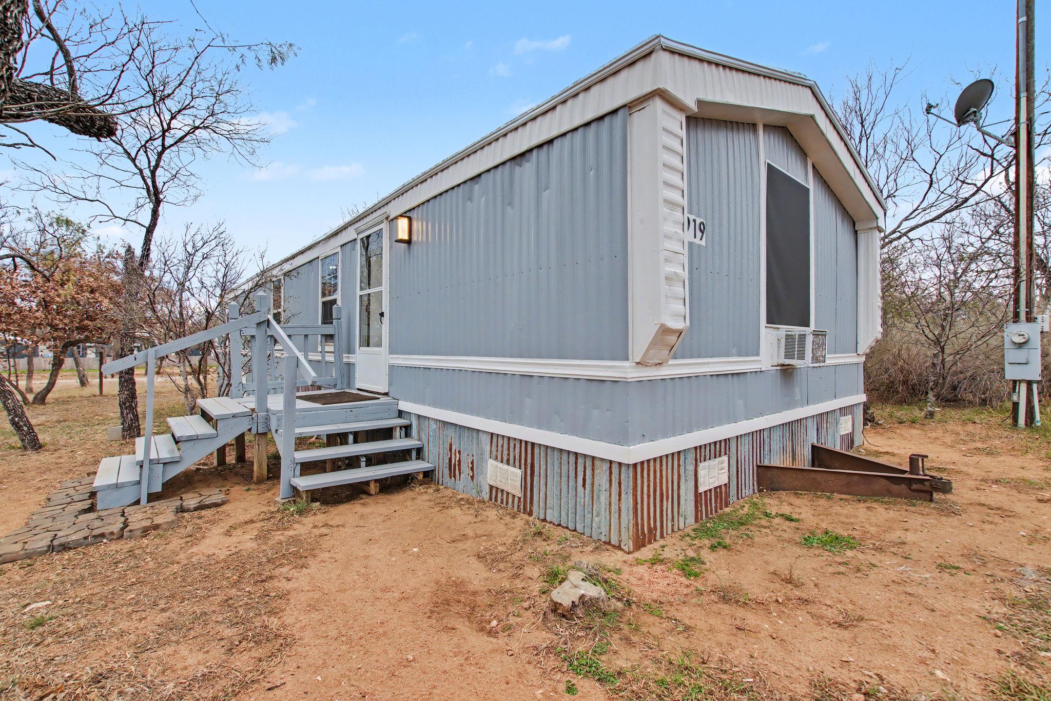 919 Austin St, Kingsland, TX 78639