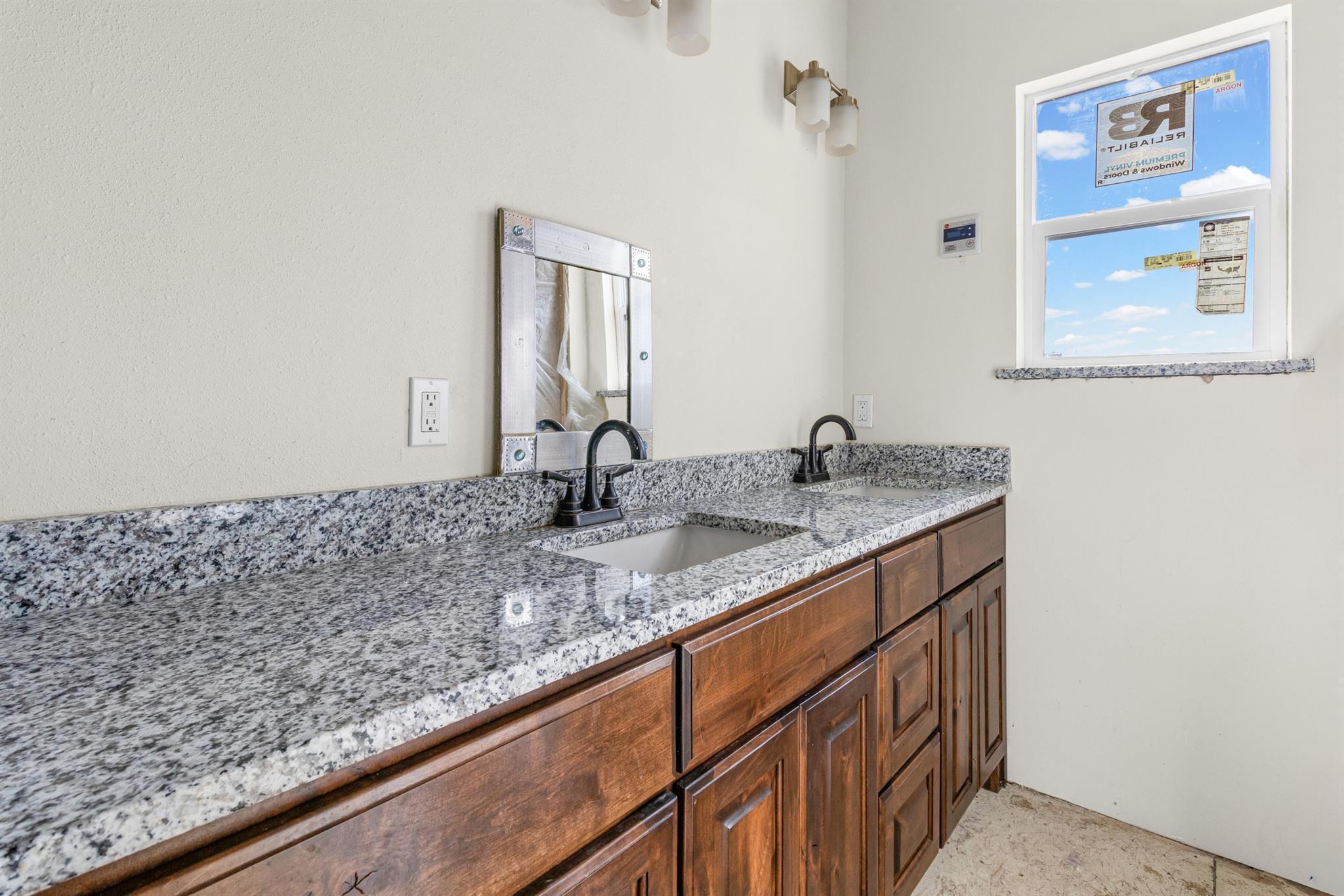 222 Pope Bnd N, Cedar Creek, TX 78612