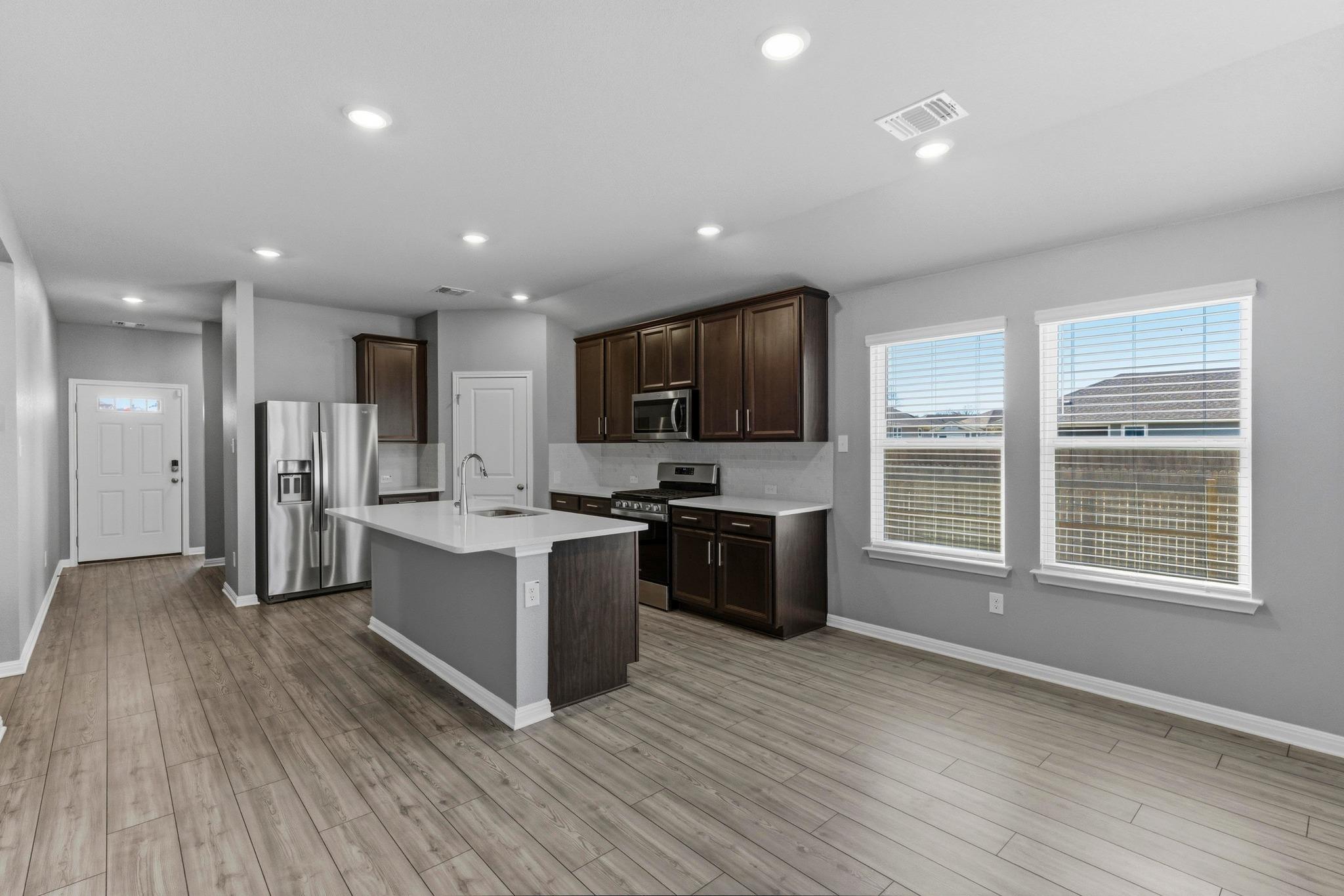 100 Javans Nest, Cedar Creek, TX 78612