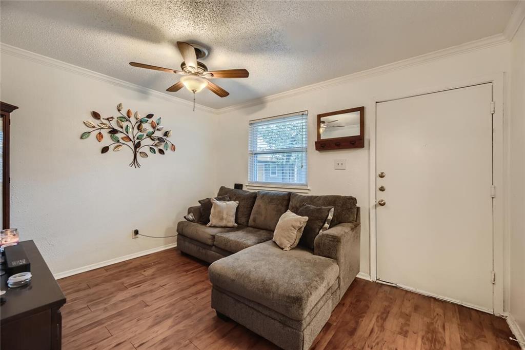 2401 Manor Rd # 111, Austin, TX 78722