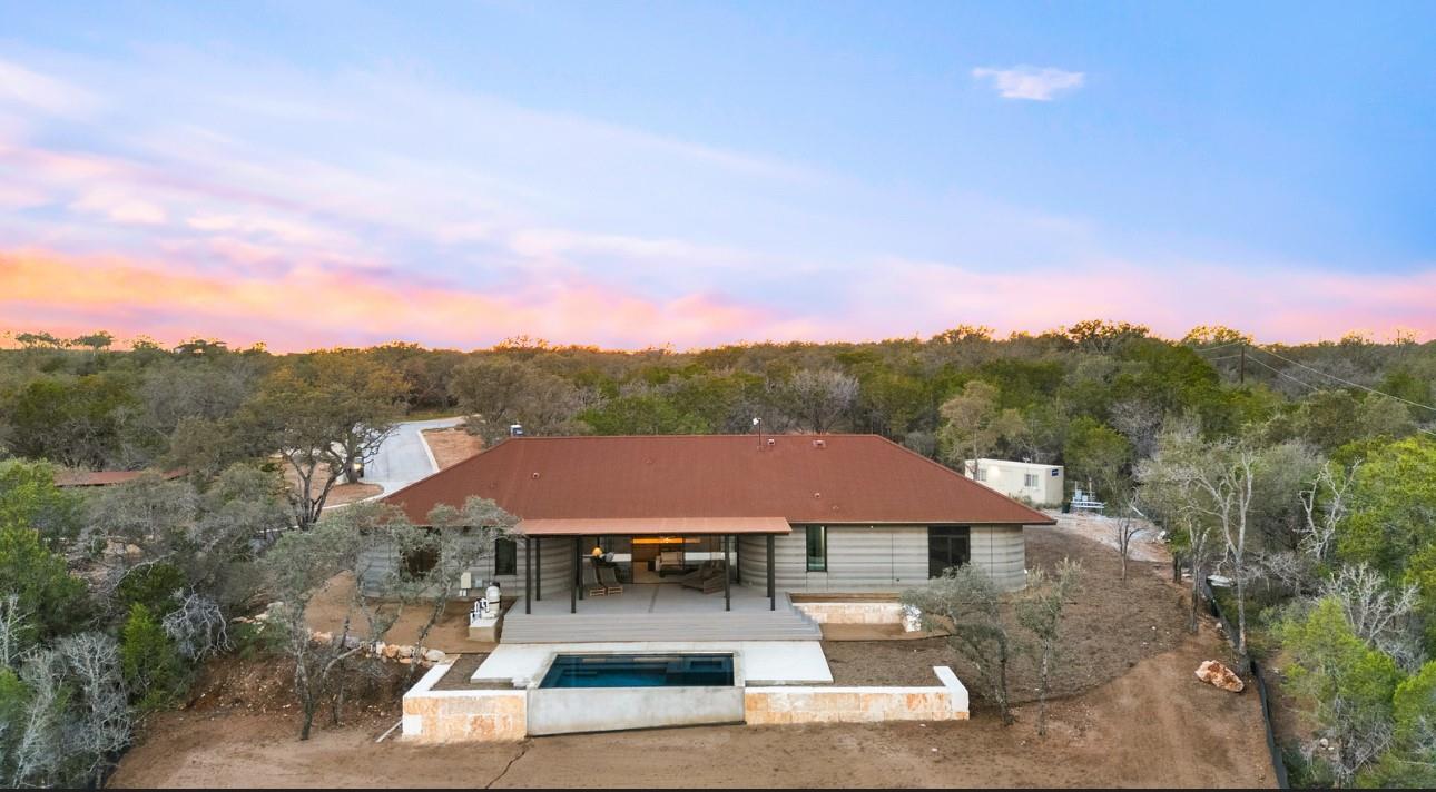 105 Daybreak Lane, Spicewood, TX 78669