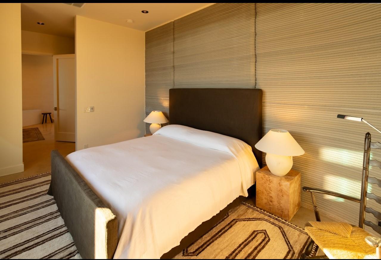 105 Daybreak Lane, Spicewood, TX 78669