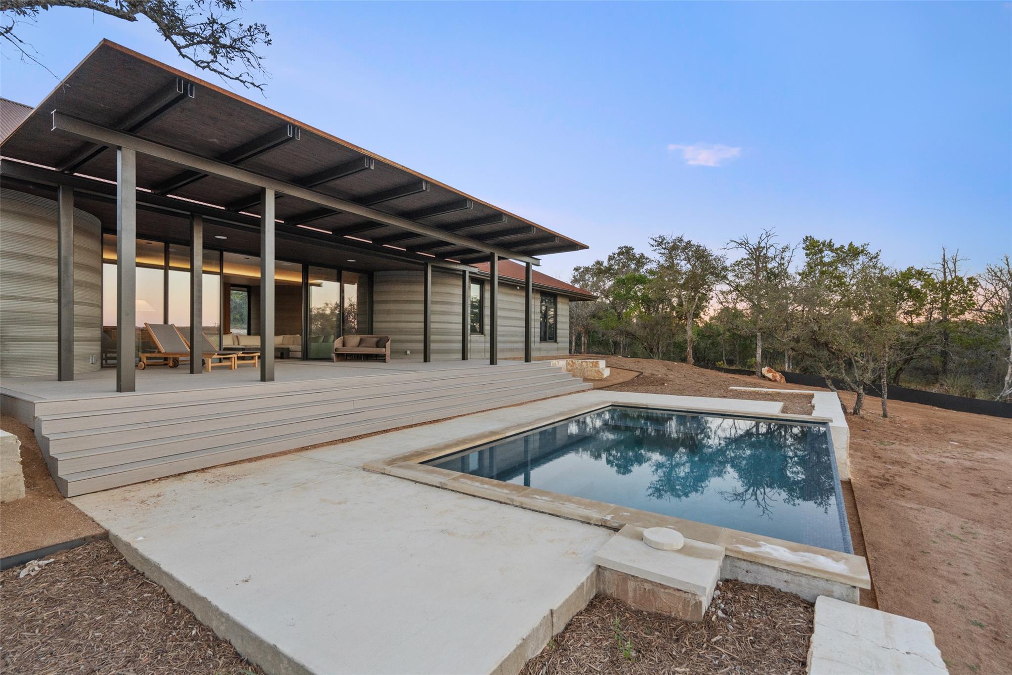 105 Daybreak Lane, Spicewood, TX 78669