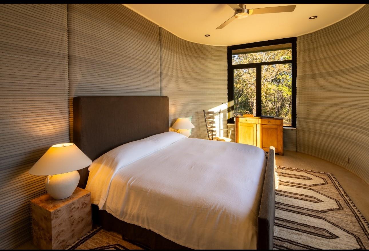 105 Daybreak Lane, Spicewood, TX 78669