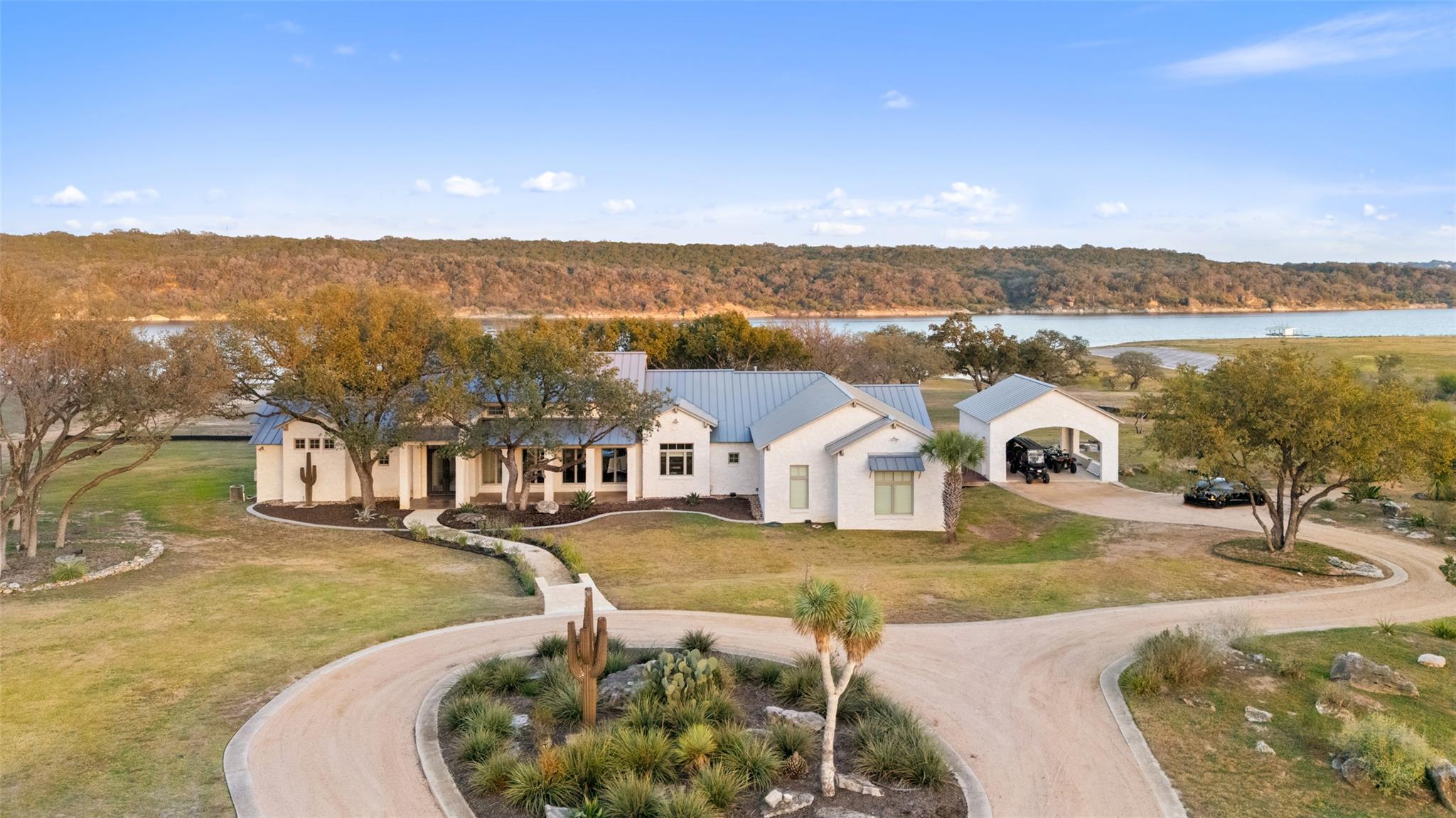 105 Daybreak Lane, Spicewood, TX 78669