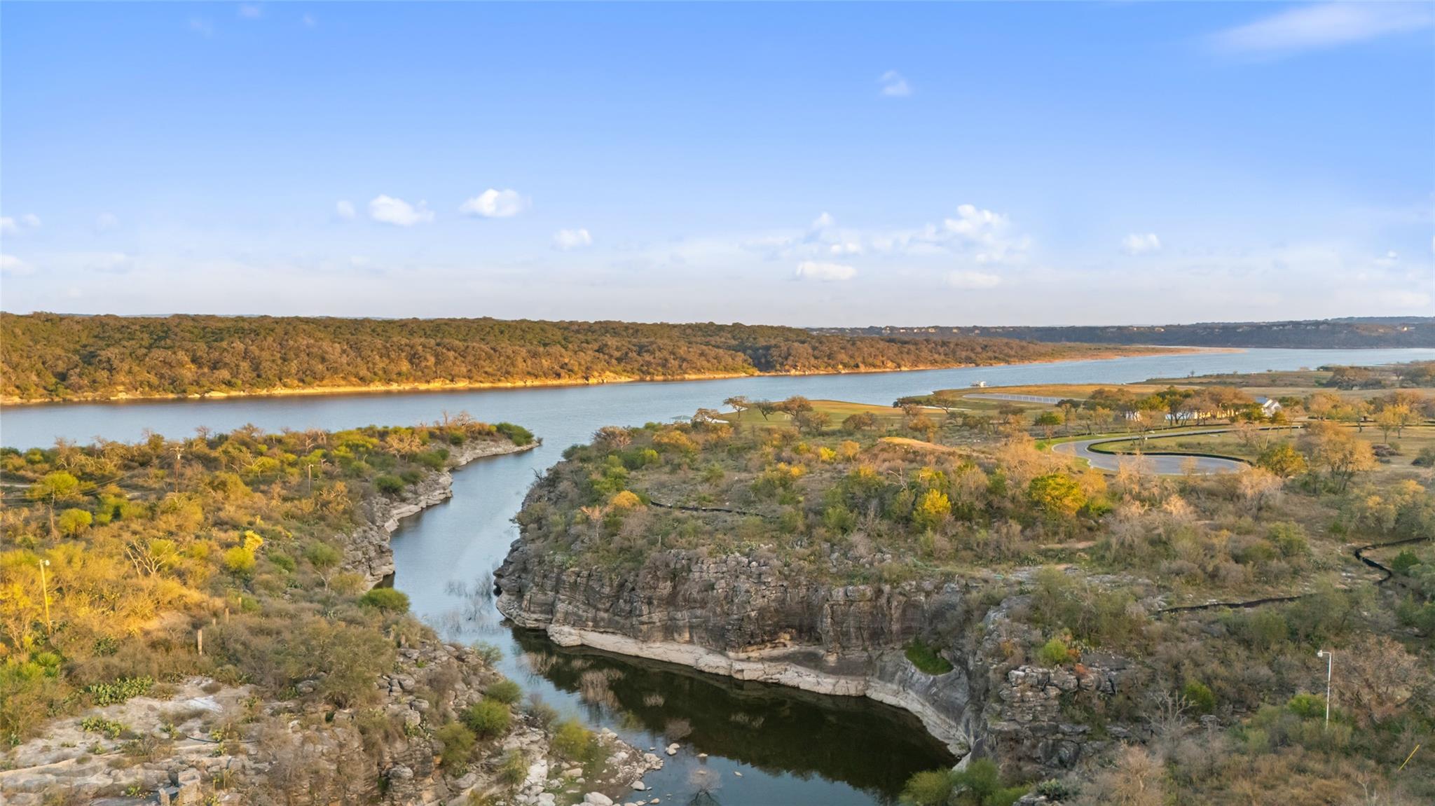 105 Daybreak Lane, Spicewood, TX 78669