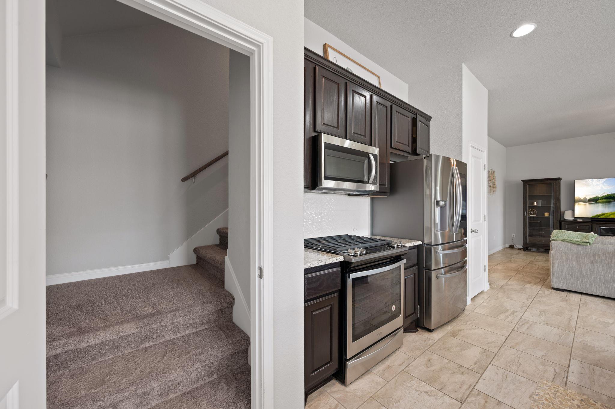 105 W Highfield St, Hutto, TX 78634