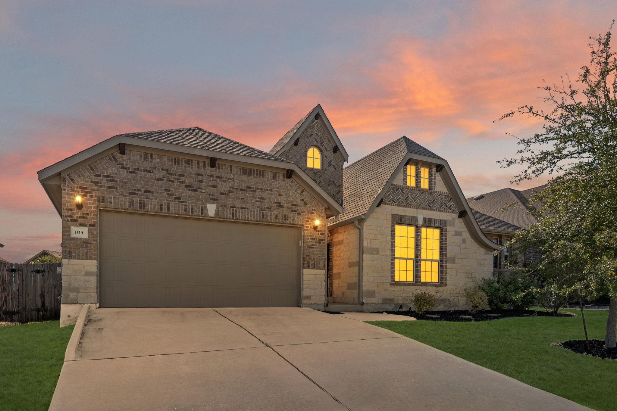 105 W Highfield St, Hutto, TX 78634