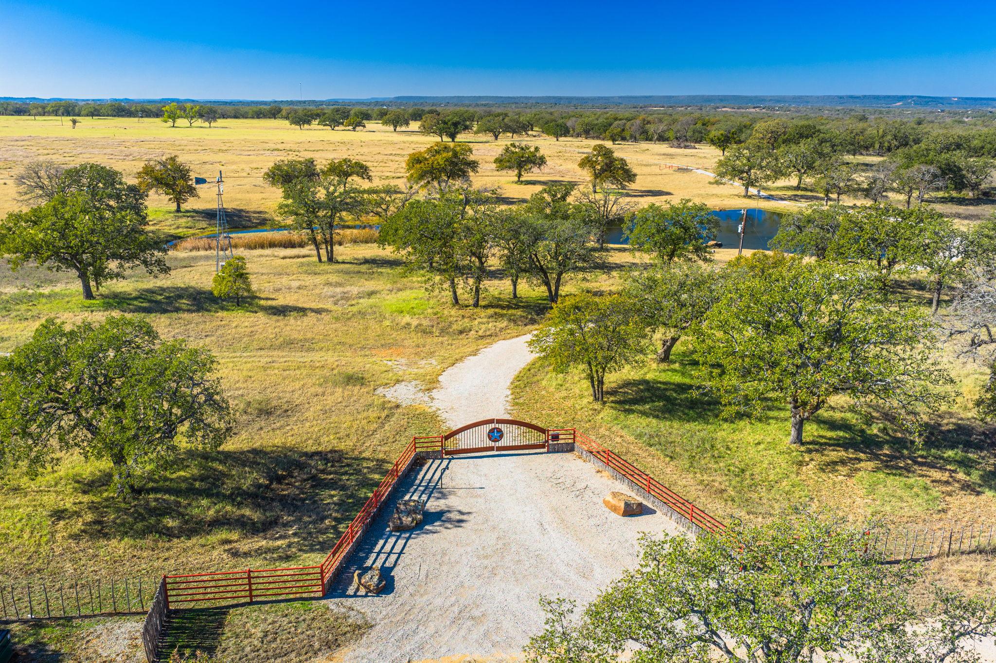 770 Sand Ln, Gordon, TX 76472