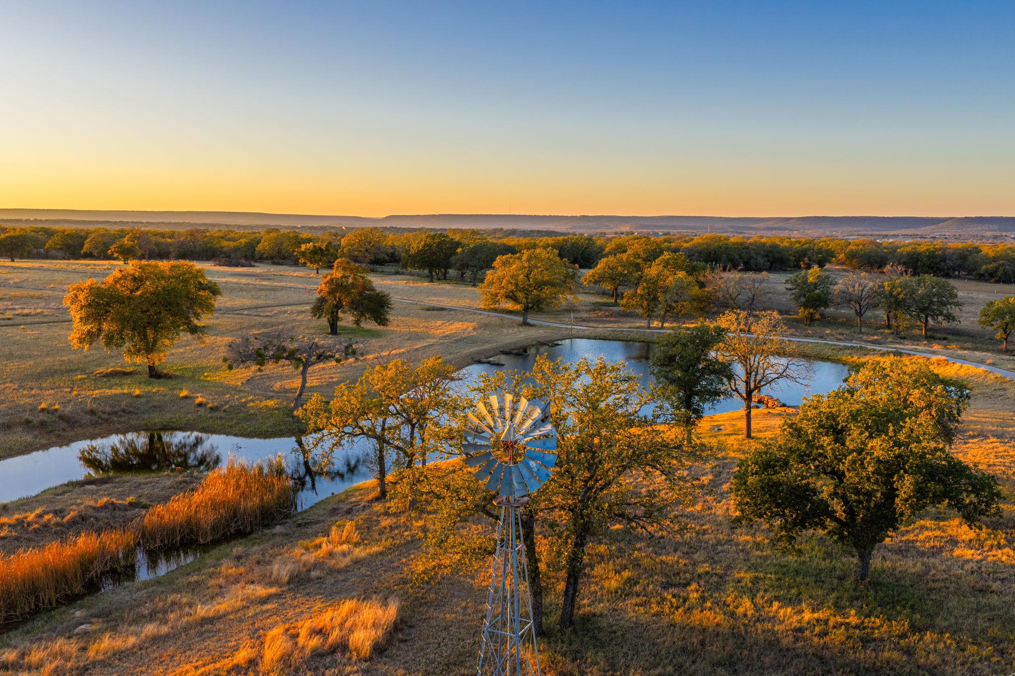 770 Sand Ln, Gordon, TX 76472