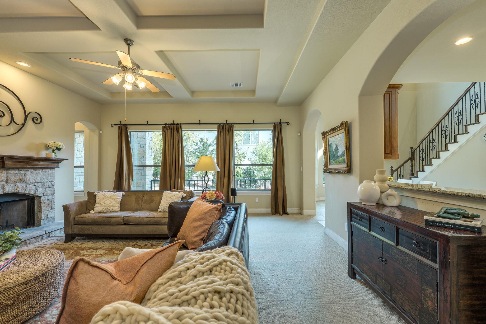 2401 Hunters Green Ct, Austin, TX 78732