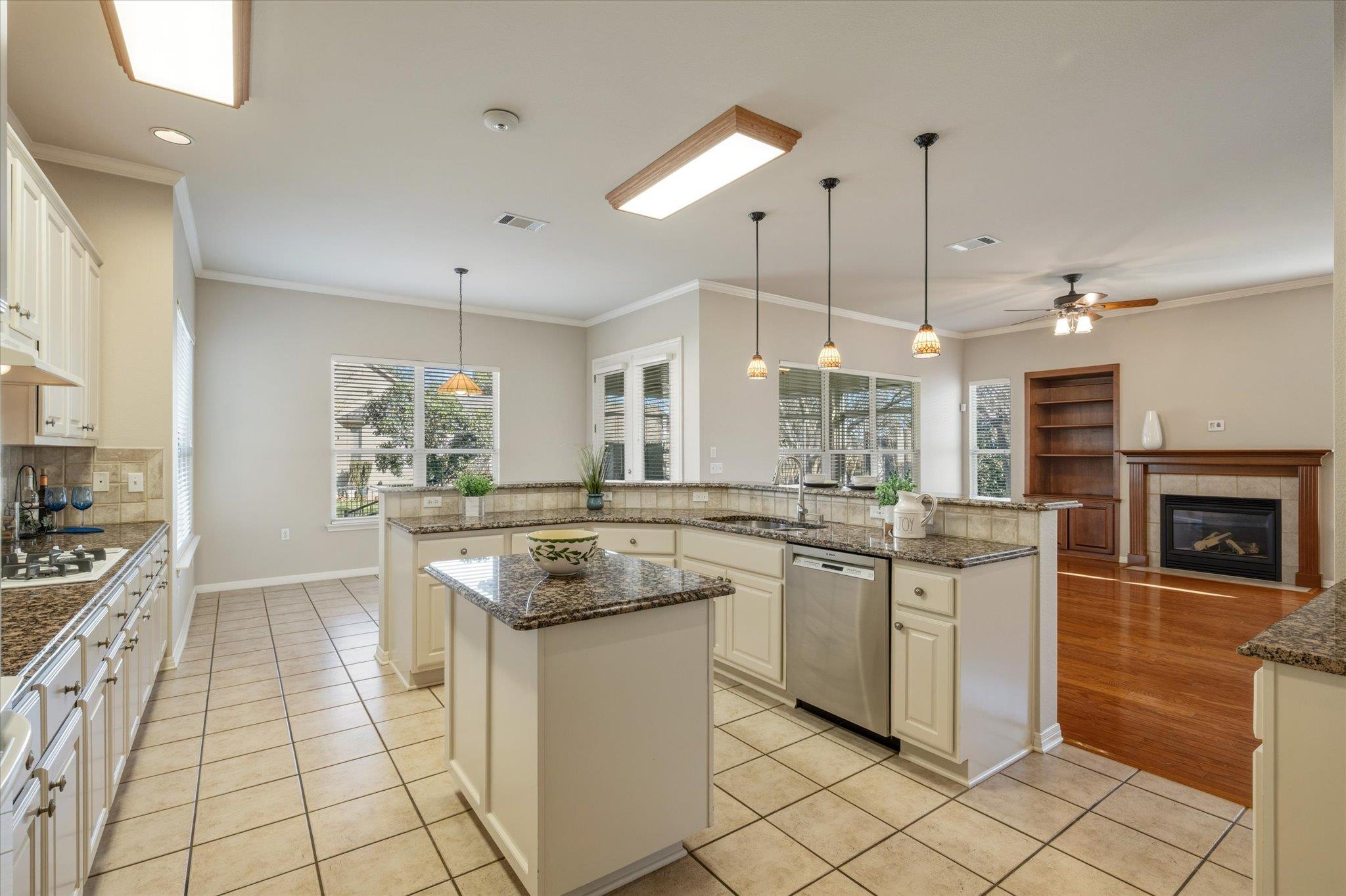 114 Whippoorwill Way, Georgetown, TX 78633