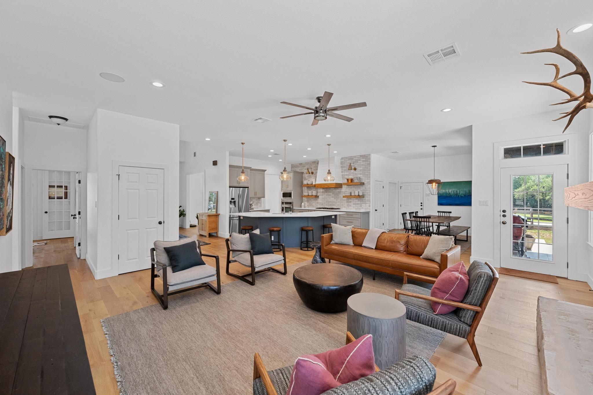 140 Vincas Shadow Ct, Driftwood, TX 78619