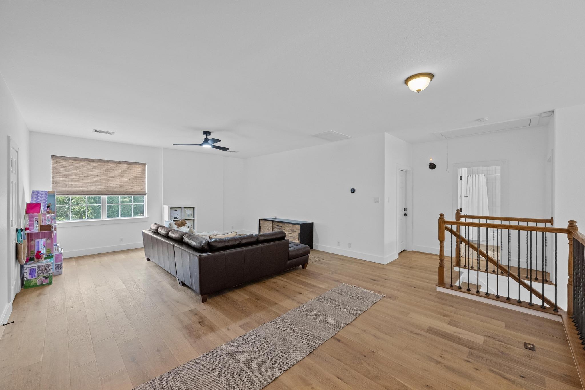 140 Vincas Shadow Ct, Driftwood, TX 78619