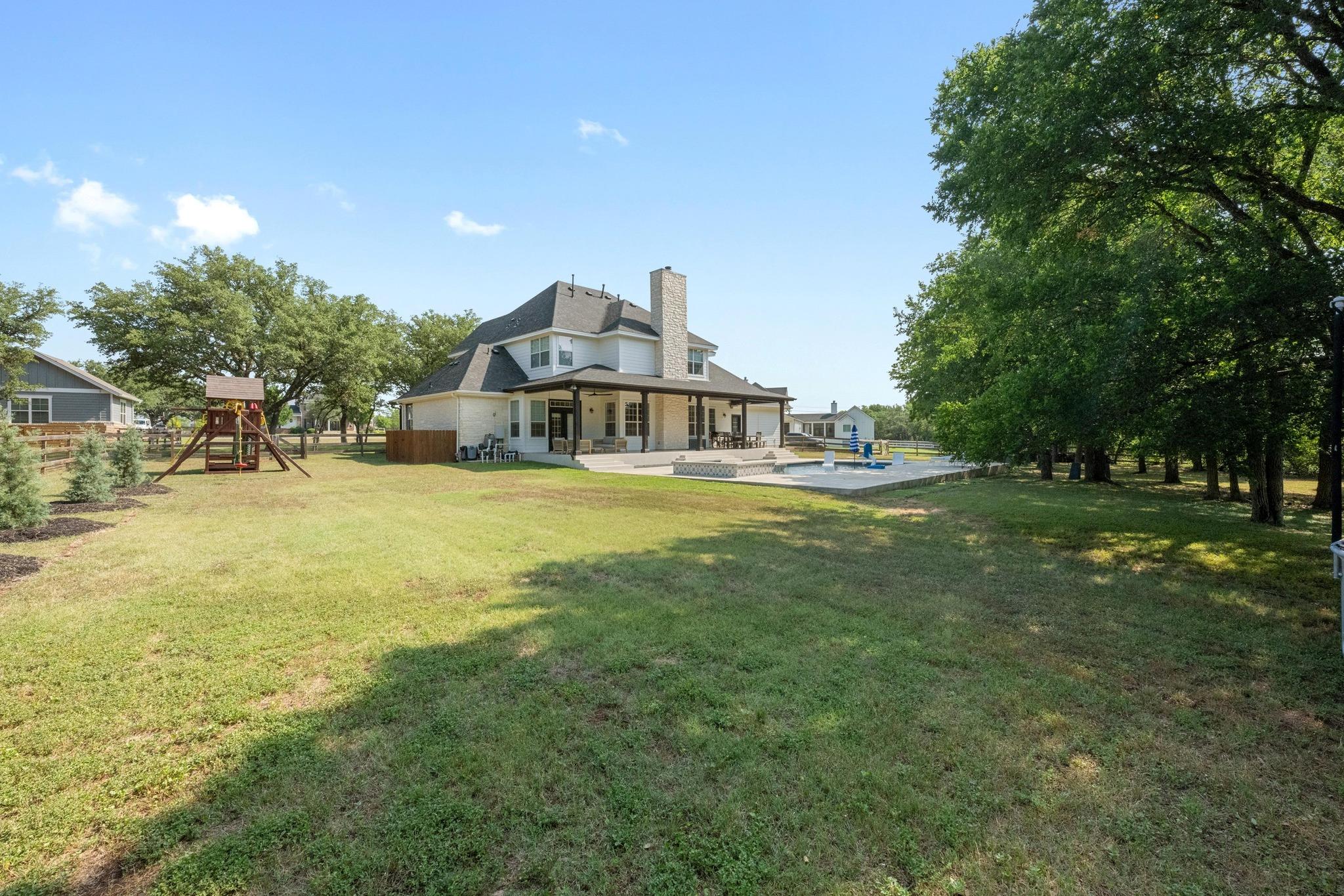 140 Vincas Shadow Ct, Driftwood, TX 78619