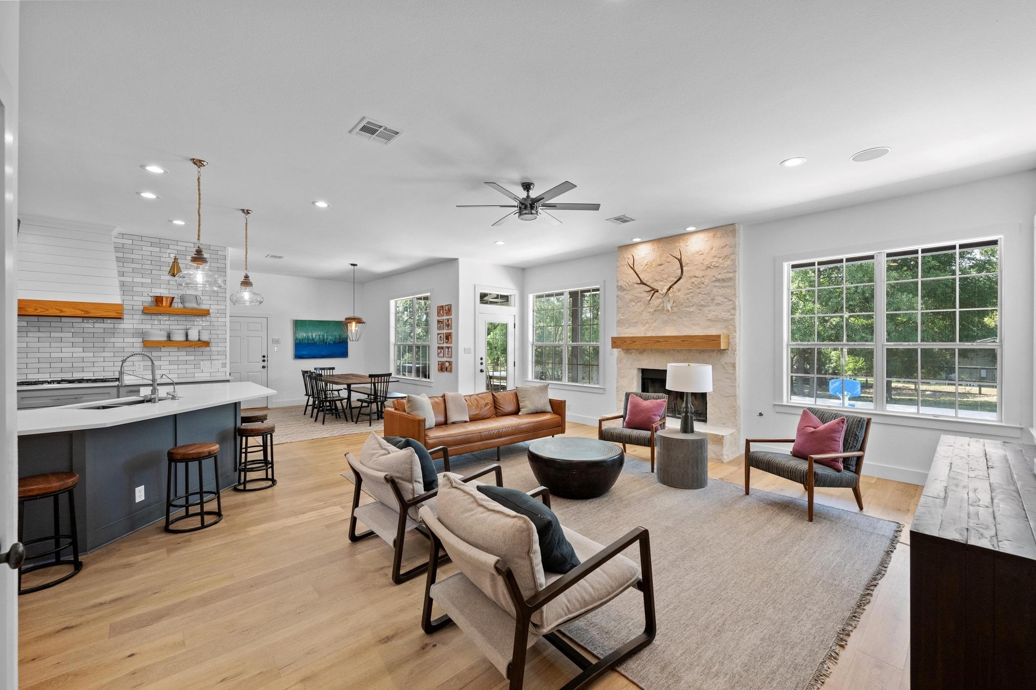 140 Vincas Shadow Ct, Driftwood, TX 78619