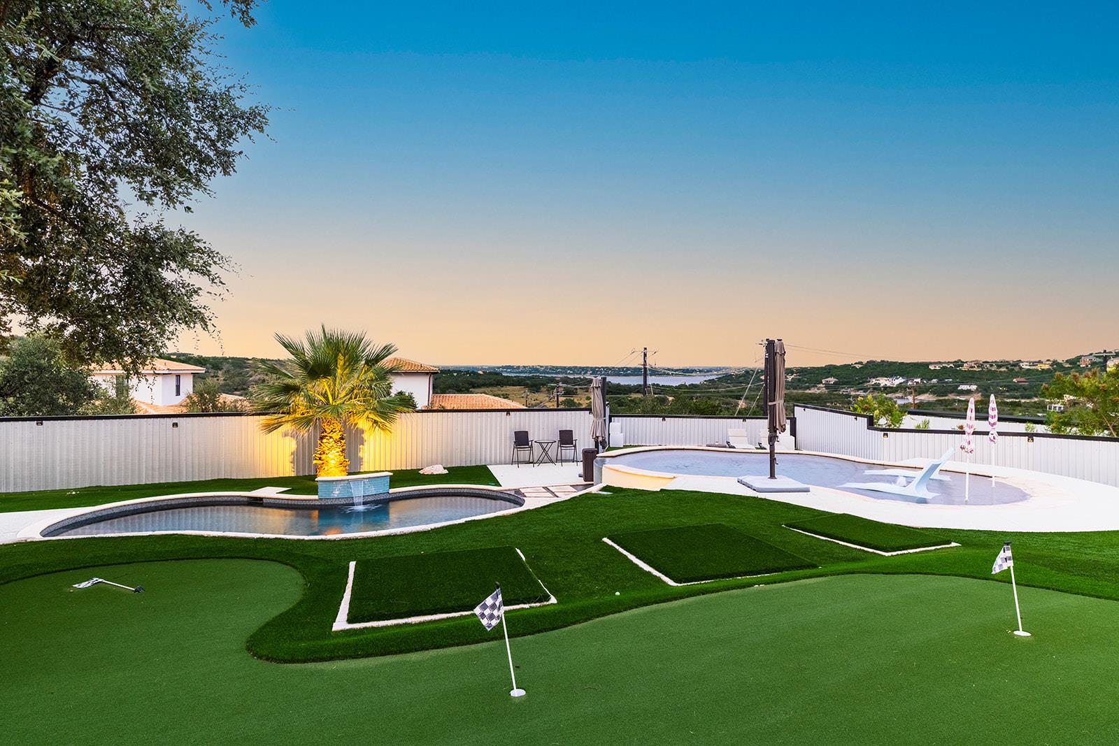 20516 Queen Bee Ln, Spicewood, TX 78669