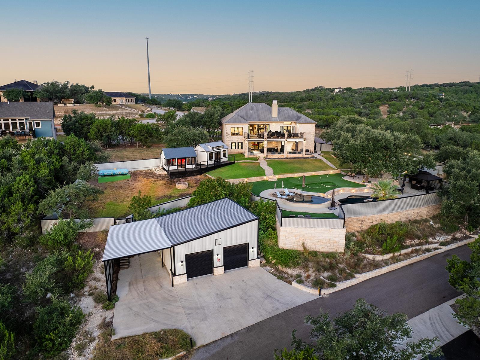 20516 Queen Bee Ln, Spicewood, TX 78669