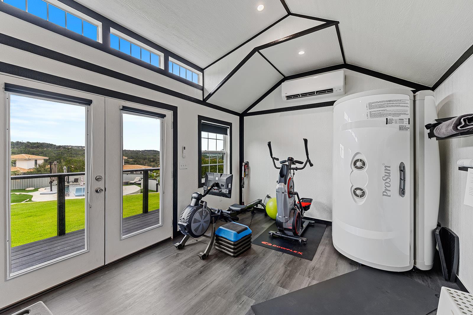 20516 Queen Bee Ln, Spicewood, TX 78669