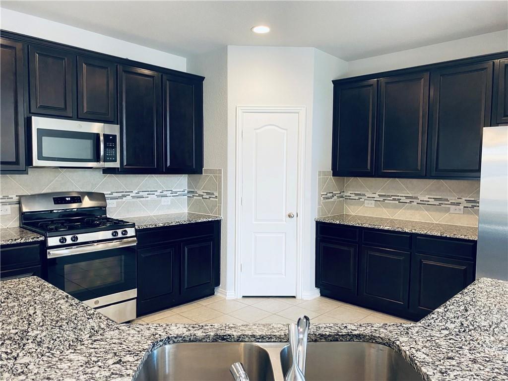 1009 Sundrops St, Leander, TX 78641