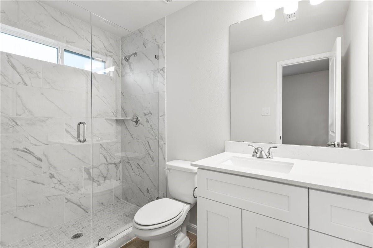 320 Windstar Rd, Liberty Hill, TX 78642