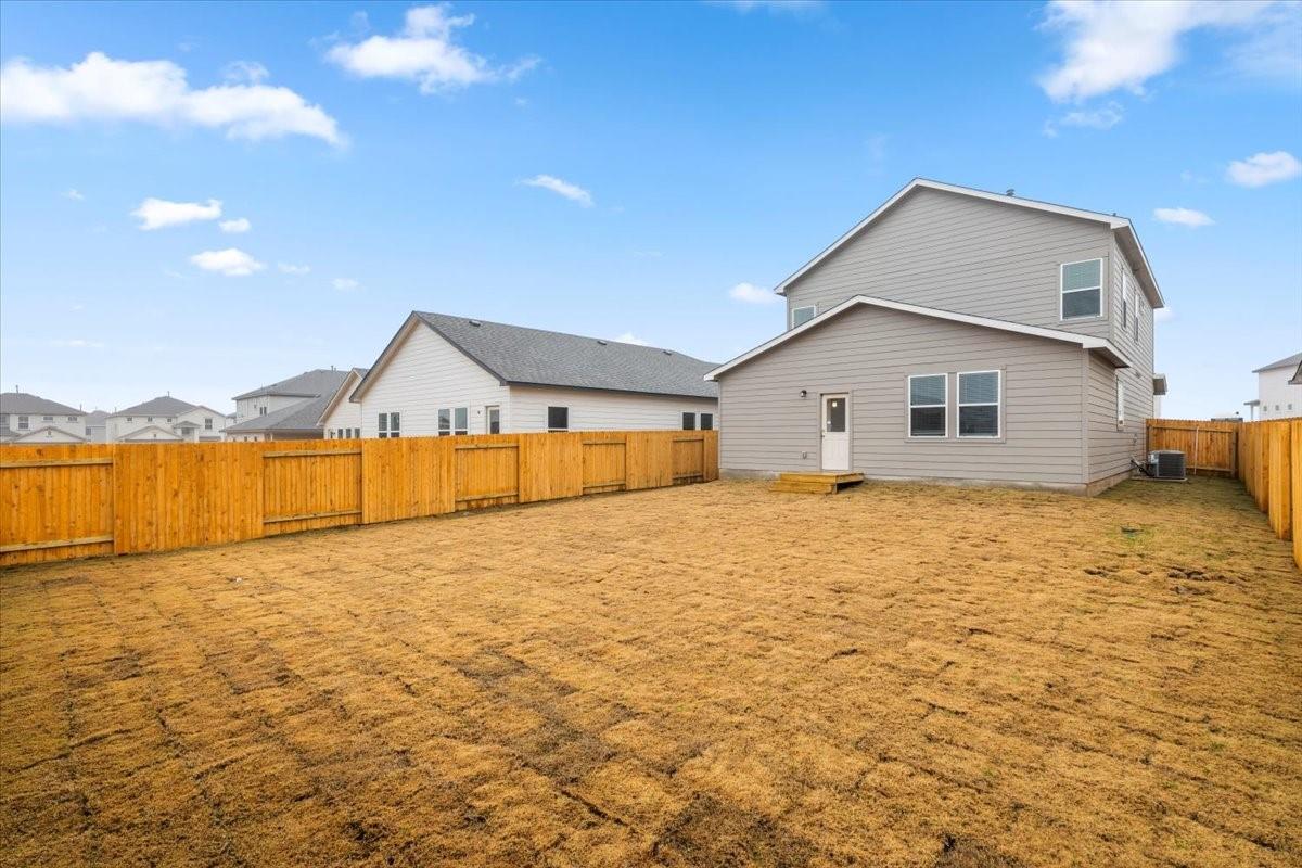 320 Windstar Rd, Liberty Hill, TX 78642