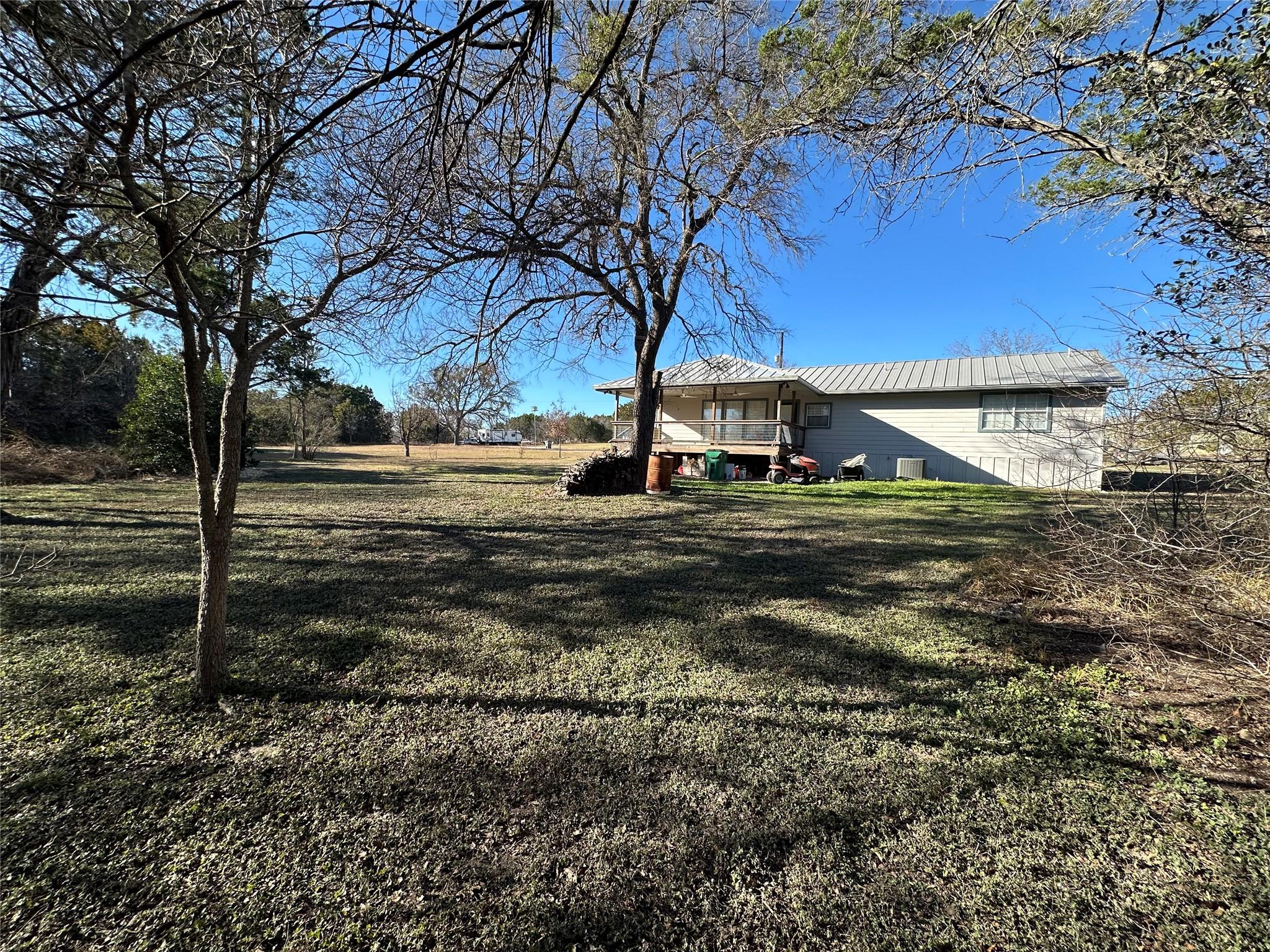 111 Hillview Ln, Burnet, TX 78611