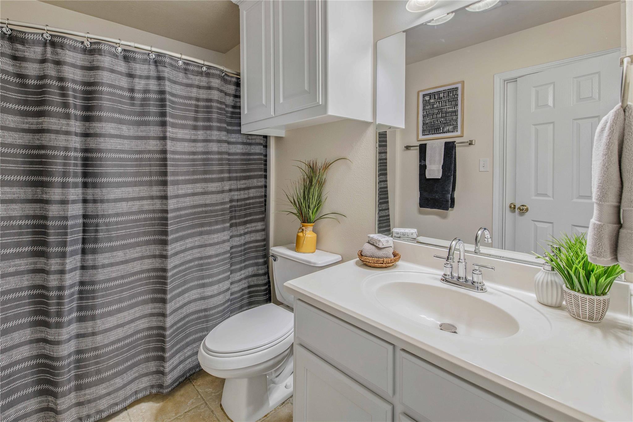 901 Crepe Myrtle St, College Station, TX 77845