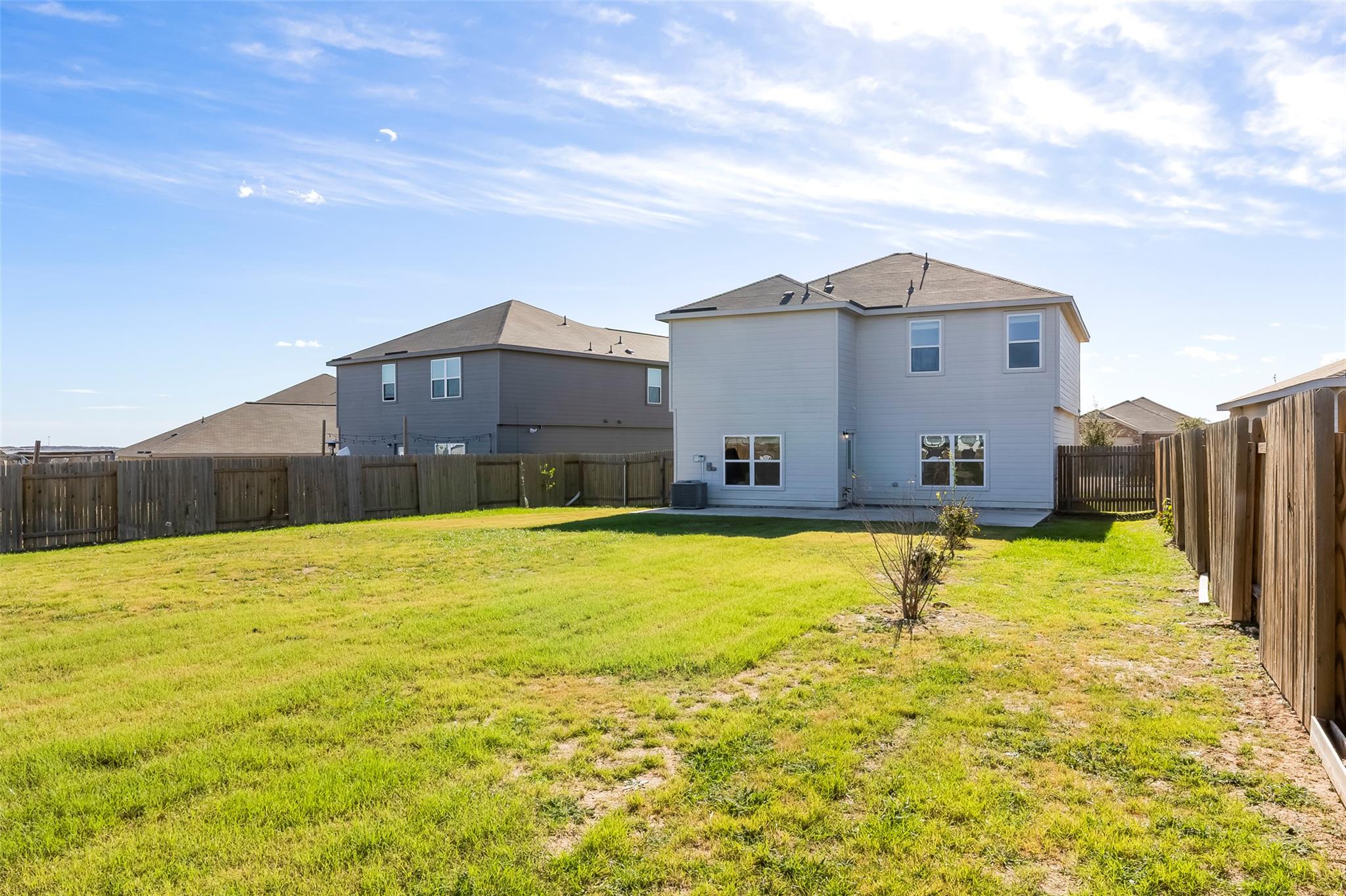 109 Riverdale Dr, Jarrell, TX 76537