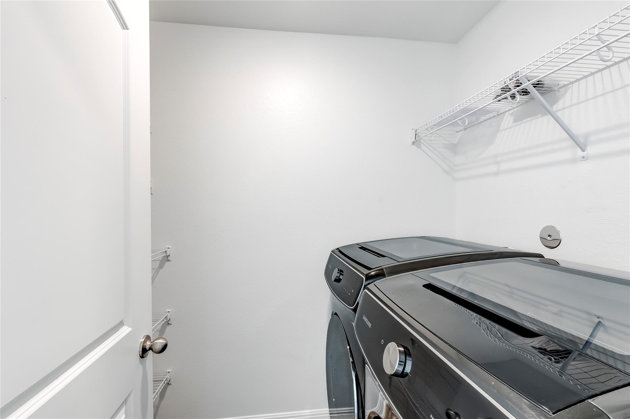 109 Riverdale Dr, Jarrell, TX 76537